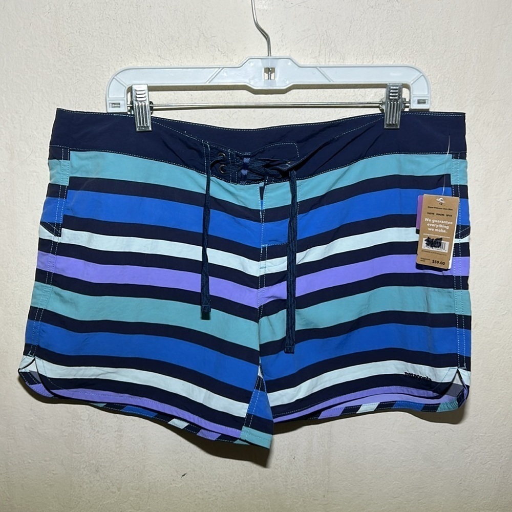 Patagonia Women’s Wavefarer® Boardshorts - 5"" Size 12 NWT - Picture 2 of 8